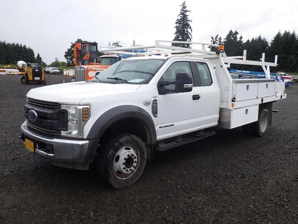 2018 Ford F-450 Equipment Image0