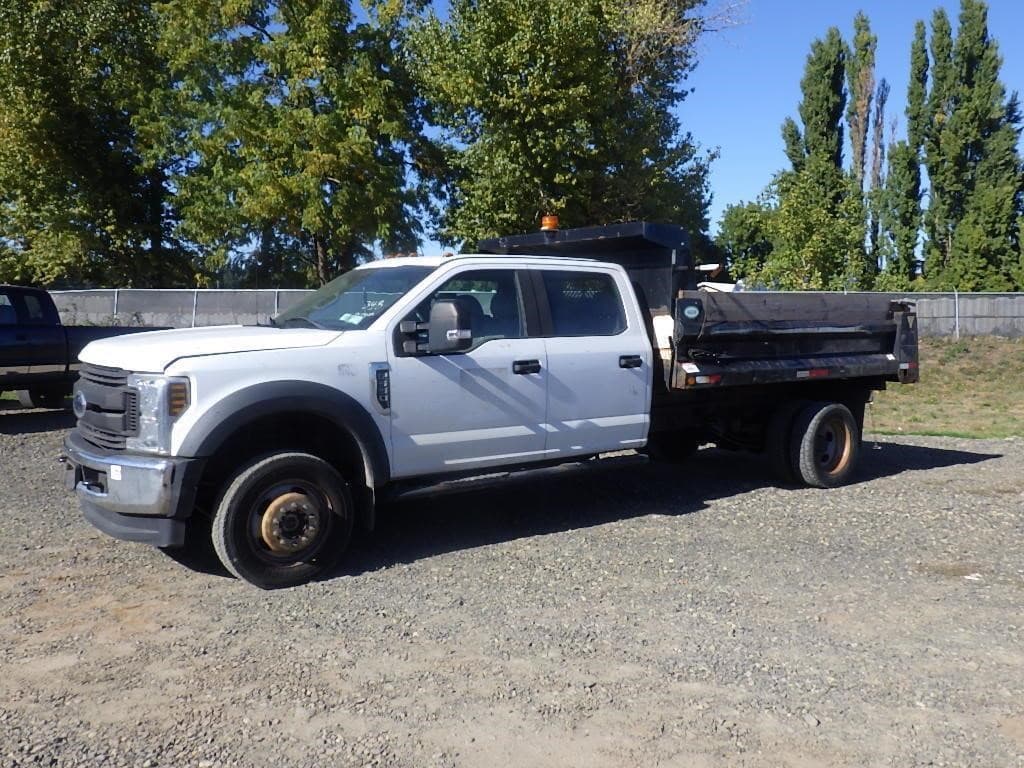 Image of Ford F-550 Primary image