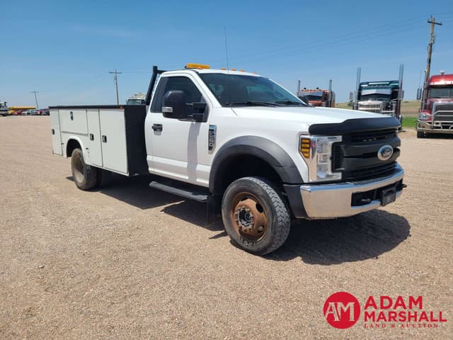 Image of Ford F-550 equipment image 1