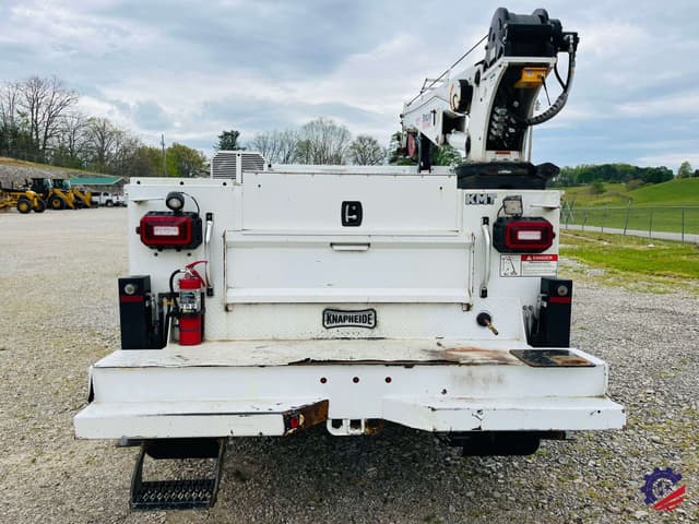 Image of Ford F-550 equipment image 3
