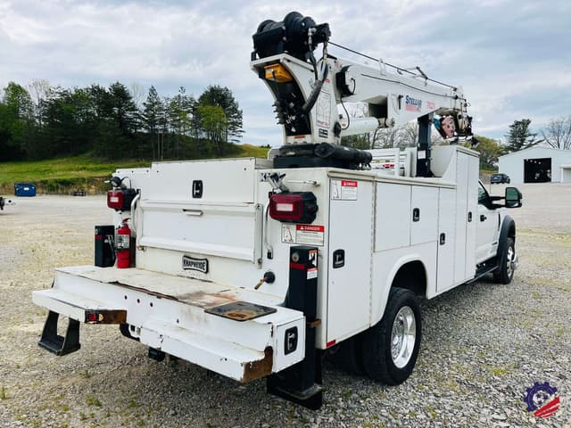 Image of Ford F-550 equipment image 2