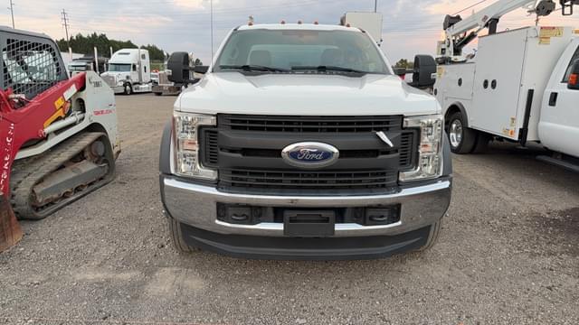 Image of Ford F-550 equipment image 1