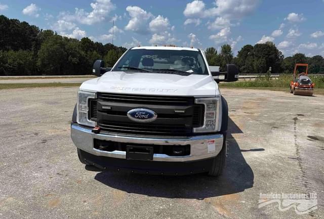 Image of Ford F-550 equipment image 1