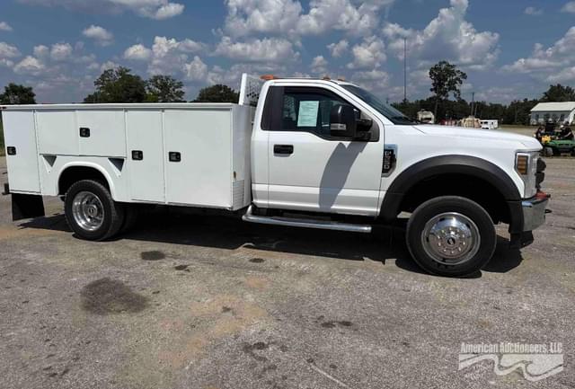 Image of Ford F-550 equipment image 3