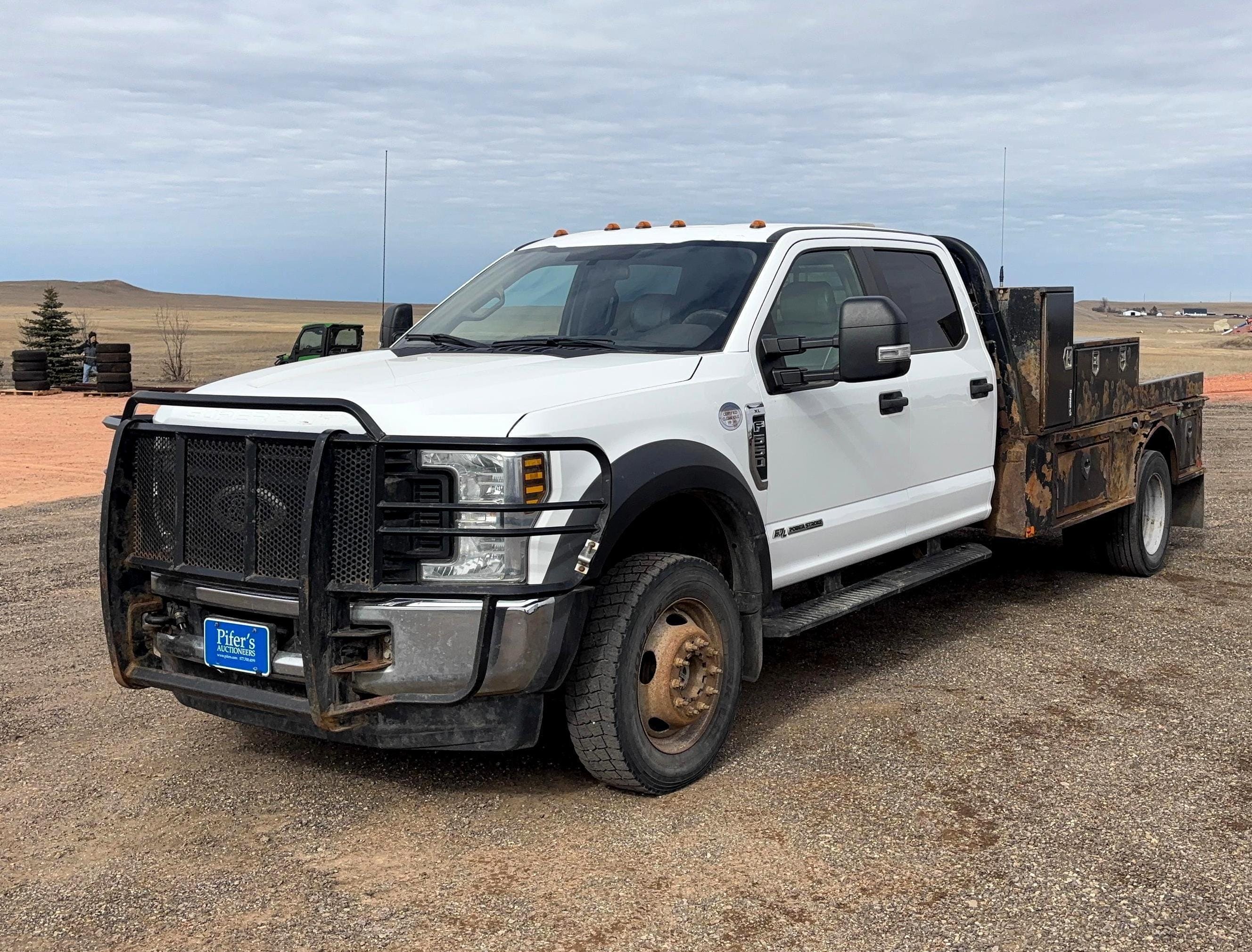 2018 Ford F-550 Equipment Image0