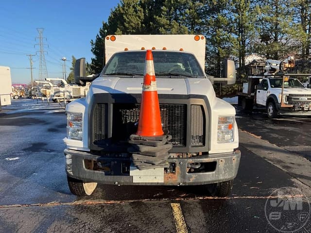 Image of Ford F-650 equipment image 1