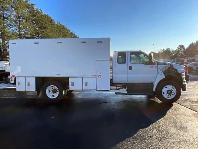 Image of Ford F-650 equipment image 3