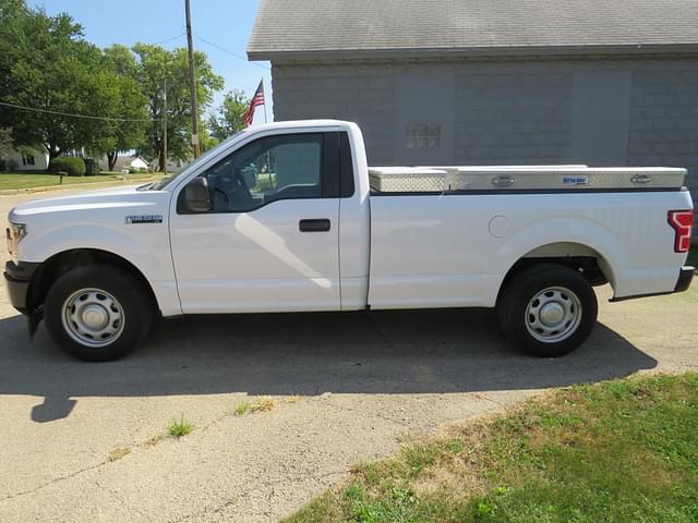 Image of Ford F-150 equipment image 2