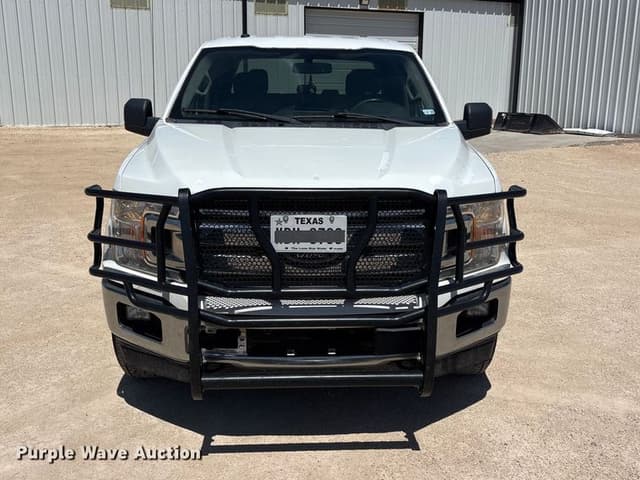 Image of Ford F-150 equipment image 1