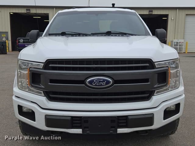 Image of Ford F-150 equipment image 1