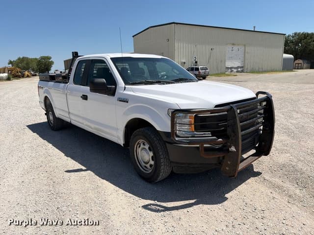 Image of Ford F-150 equipment image 2