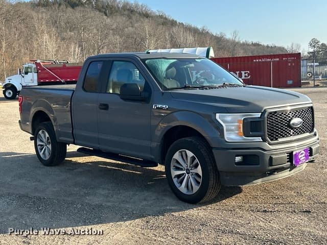 Image of Ford F-150 equipment image 2