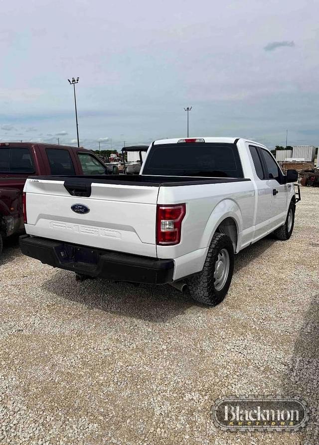 Image of Ford F-150 equipment image 2