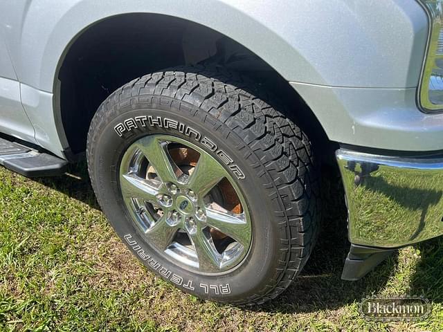Image of Ford F-150 equipment image 2