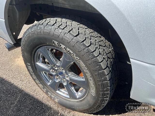 Image of Ford F-150 equipment image 4