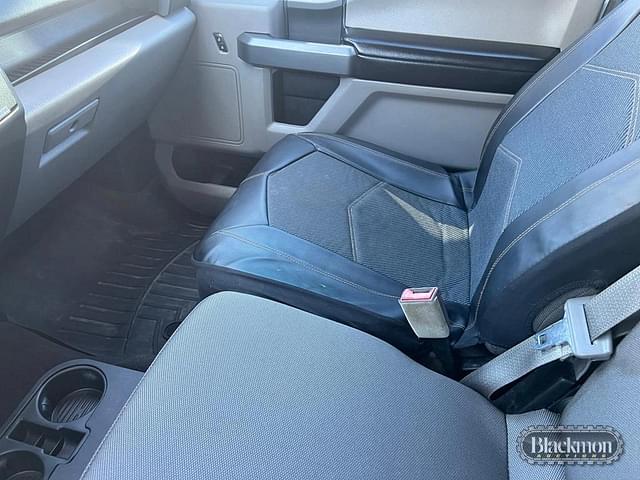 Image of Ford F-150 equipment image 3