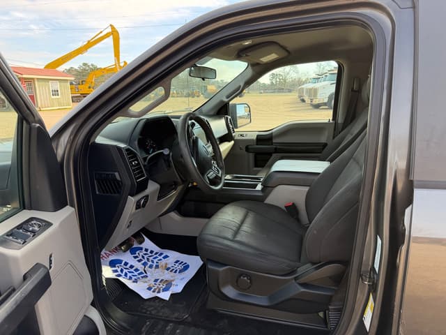 Image of Ford F-150 equipment image 3