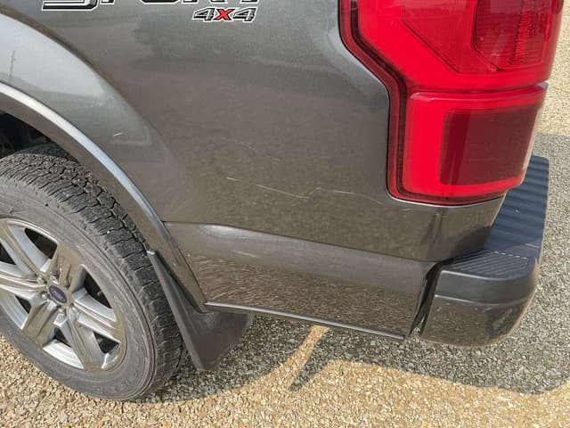 Image of Ford F-150 equipment image 4