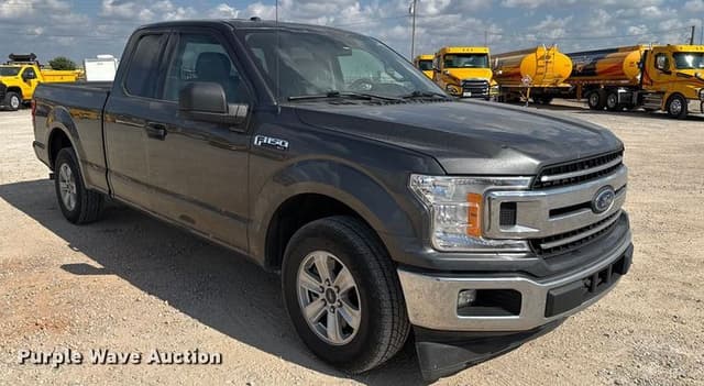 Image of Ford F-150 equipment image 2