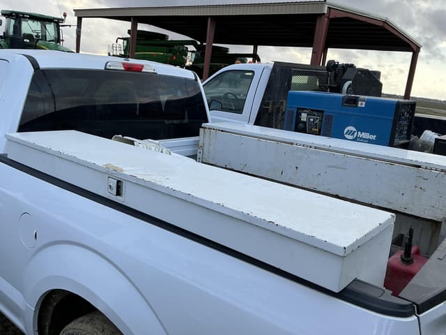 Image of Ford F-150 equipment image 4