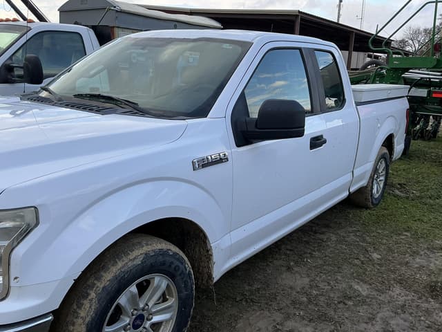 Image of Ford F-150 equipment image 2