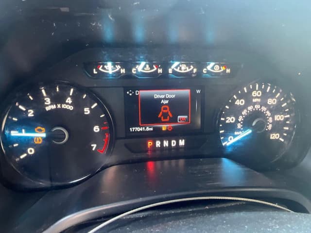 Image of Ford F-150 equipment image 3