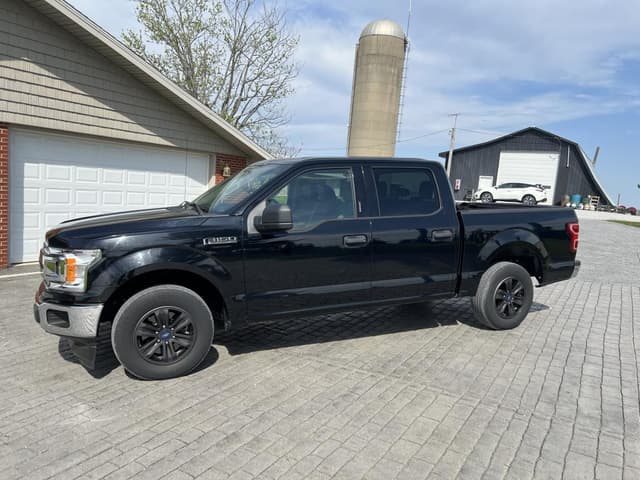 Image of Ford F-150 equipment image 1