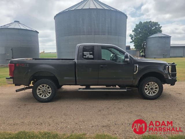 Image of Ford F-250 equipment image 2