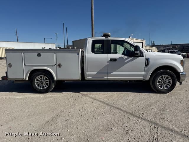 Image of Ford F-250 equipment image 3