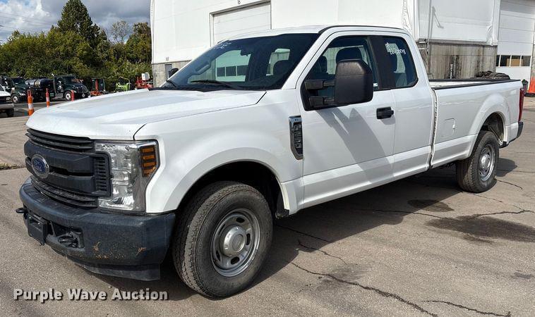Image of Ford F-250 Primary image