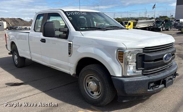 Image of Ford F-250 equipment image 2