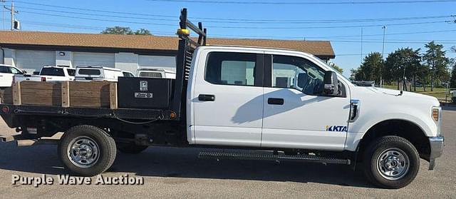 Image of Ford F-250 equipment image 3