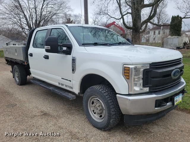 Image of Ford F-250 equipment image 2
