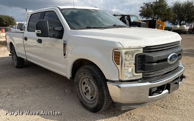 Image of Ford F-250 equipment image 2