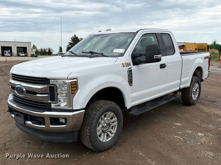 2018 Ford F-250 Equipment Image0