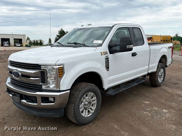 Image of Ford F-250 Primary image
