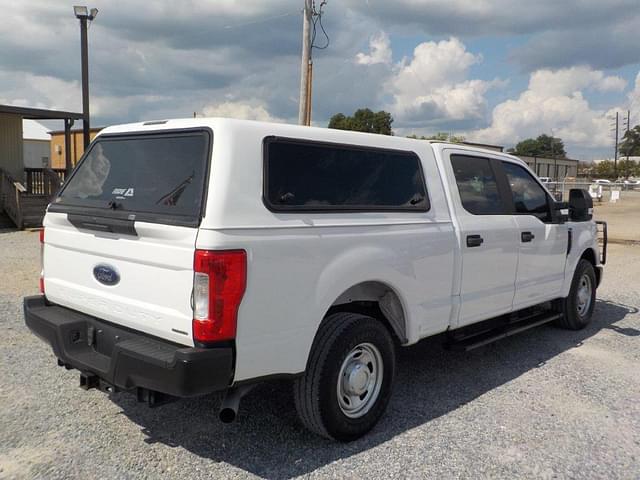 Image of Ford F-250 equipment image 2