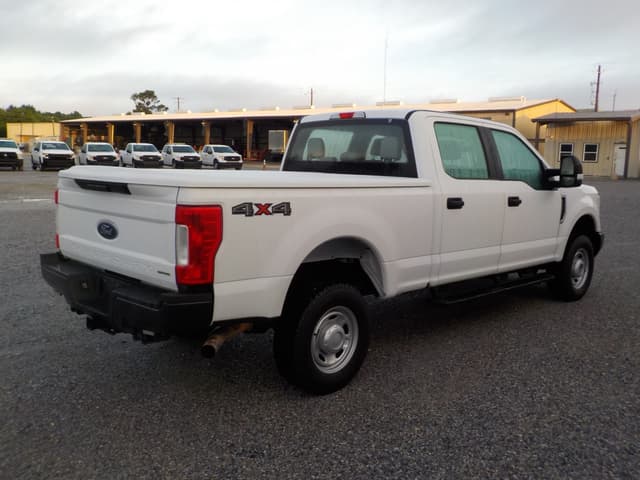 Image of Ford F-250 equipment image 2