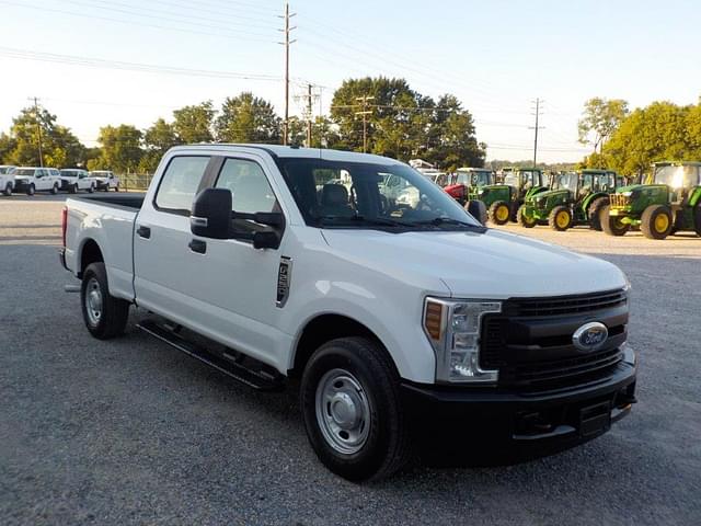 Image of Ford F-250 equipment image 1