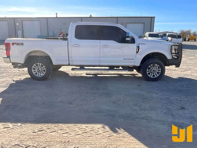 Image of Ford F-250 equipment image 3