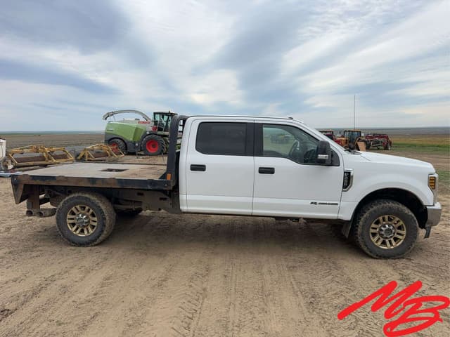 Image of Ford F-250 equipment image 3