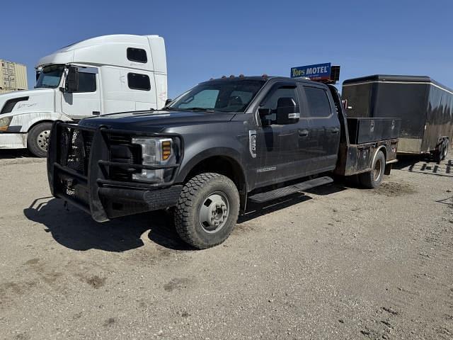 Image of Ford F-350 Primary image