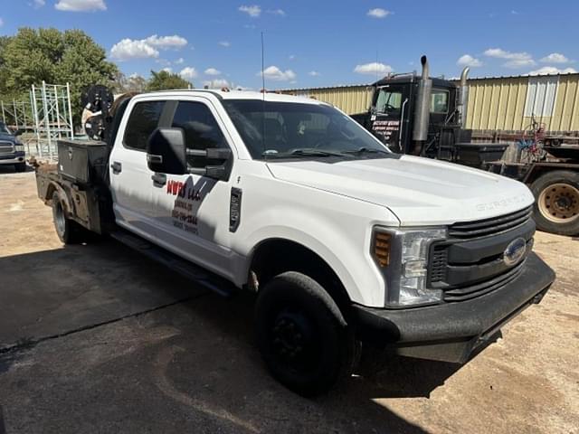 Image of Ford F-350 equipment image 1