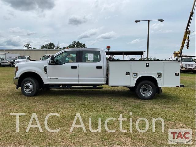 Image of Ford F-350 equipment image 1