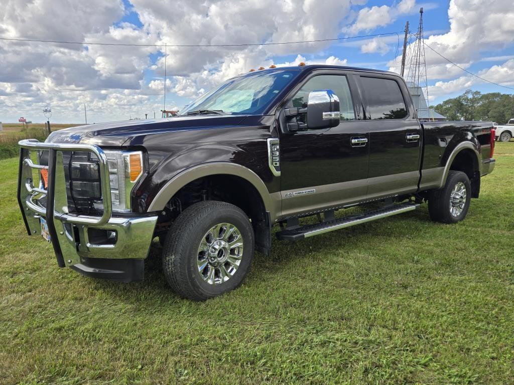 Image of Ford F-350 Primary image