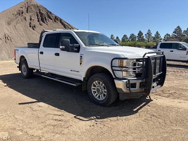 Image of Ford F-350 equipment image 2