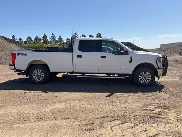 Image of Ford F-350 equipment image 3