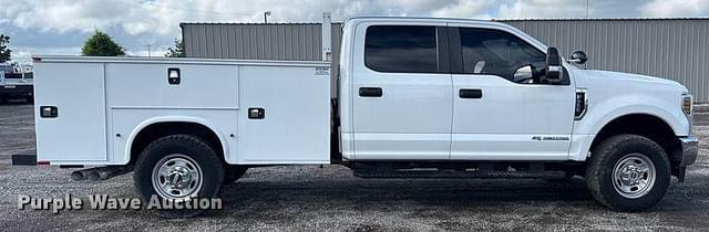Image of Ford F-350 equipment image 3