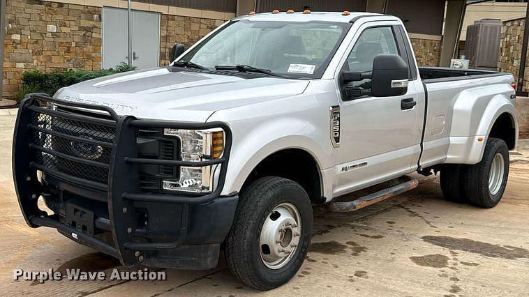 Image of Ford F-350 Primary image