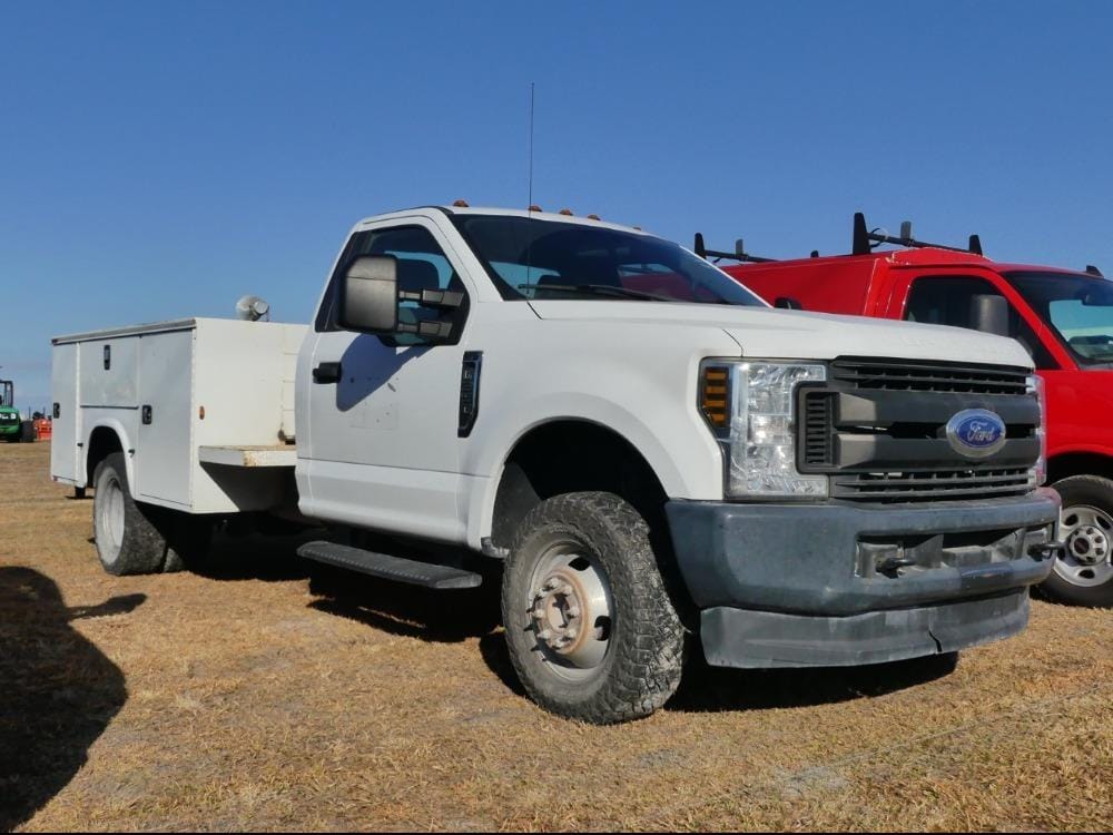 2018 Ford F-350 Equipment Image0